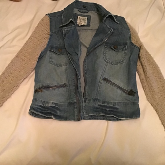 Billabong jeans jacket with knit sleeves and a hood - Picture 1 of 10